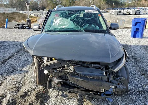 2024 Hyundai Venue Sel z USA, uszkodzony, nr VIN KMHRC8A35RU310488